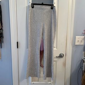 Aerie ribbed flare pants in gray Large short. Gently used.